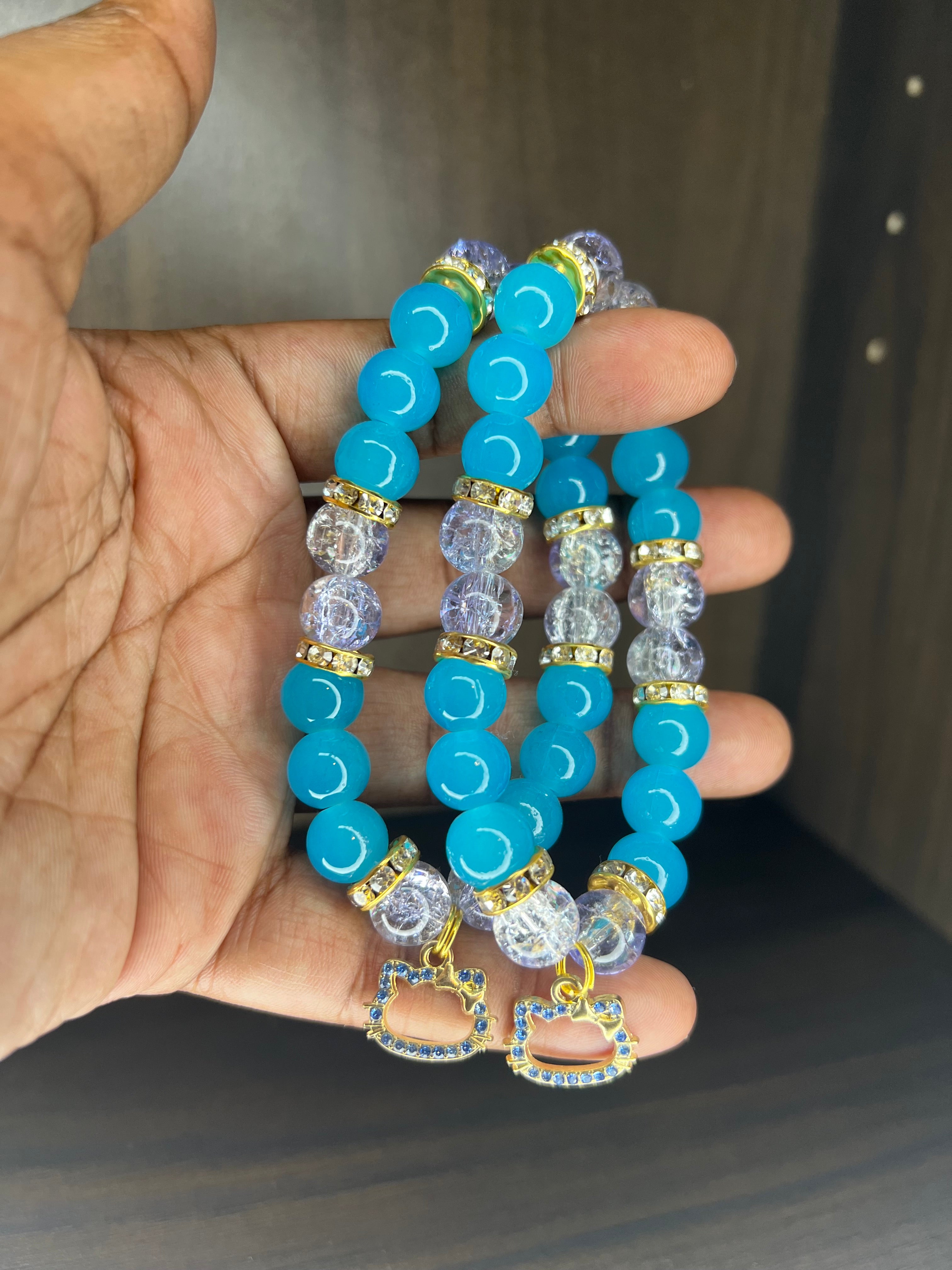 Aqua Glow | Kawaii Reflections
