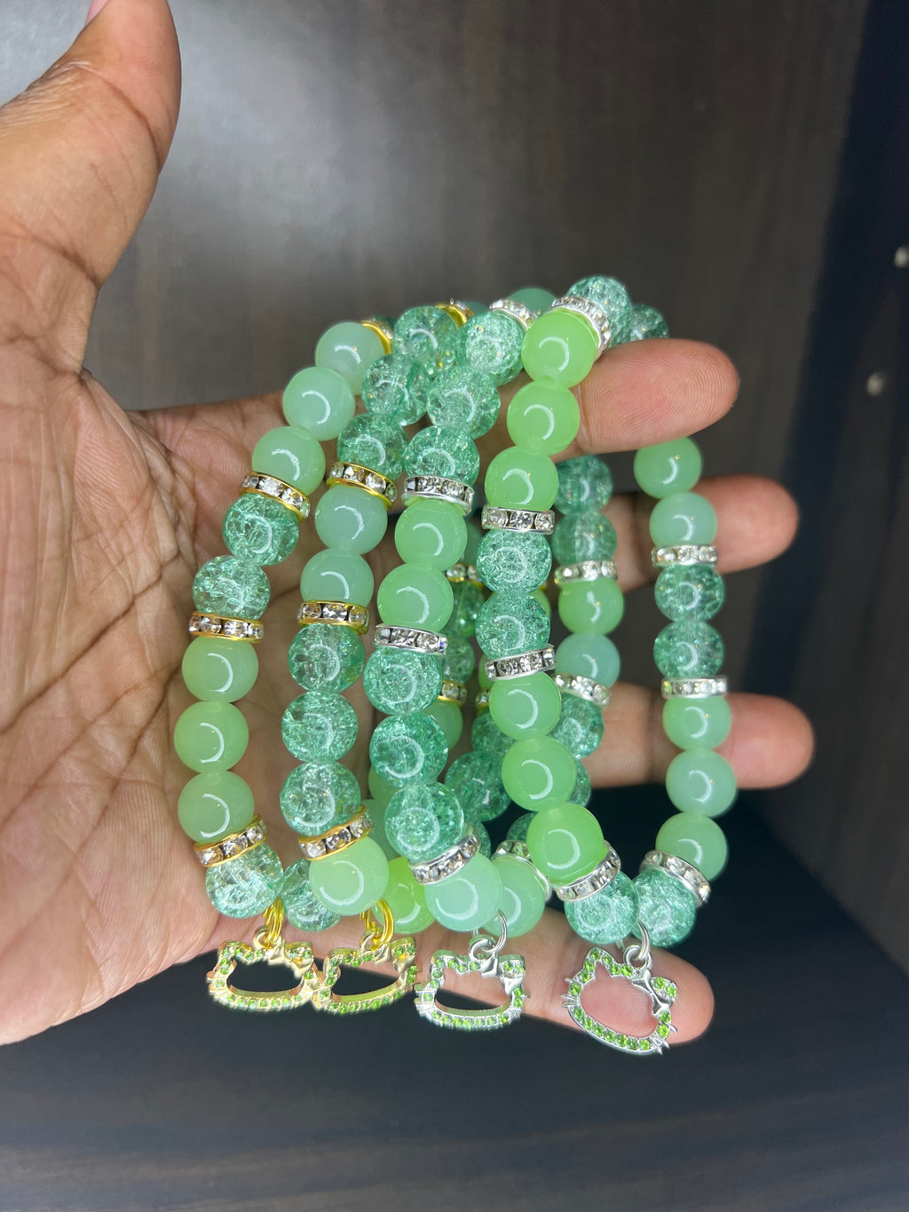 Mint Breeze | Kawaii Reflections